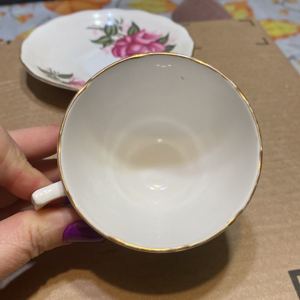Colcough cup and saucer - Picture 3 of 8